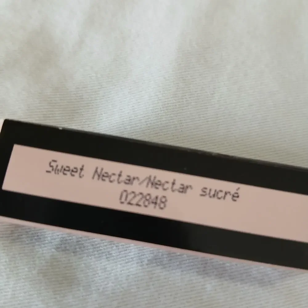 MARY KAY Creme Lipstick SWEET NECTAR full size .13 ozNIB Discontinued - HTF